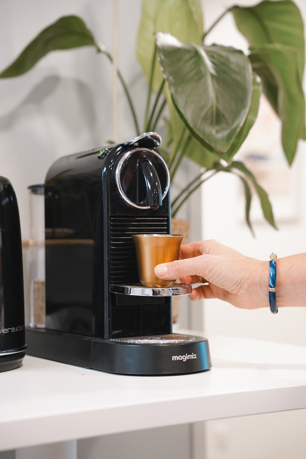 Pause café entre professionnels au Centre d’Affaires Lorient-Mer